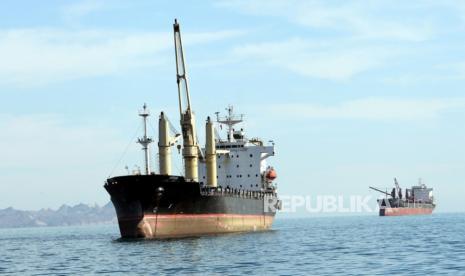 **Negara Ini Lobi, Kapal Bebas Lintasi Hormuz!**