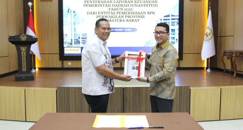Wali Kota Pariaman Serahkan LKPD, BPK Segera Periksa