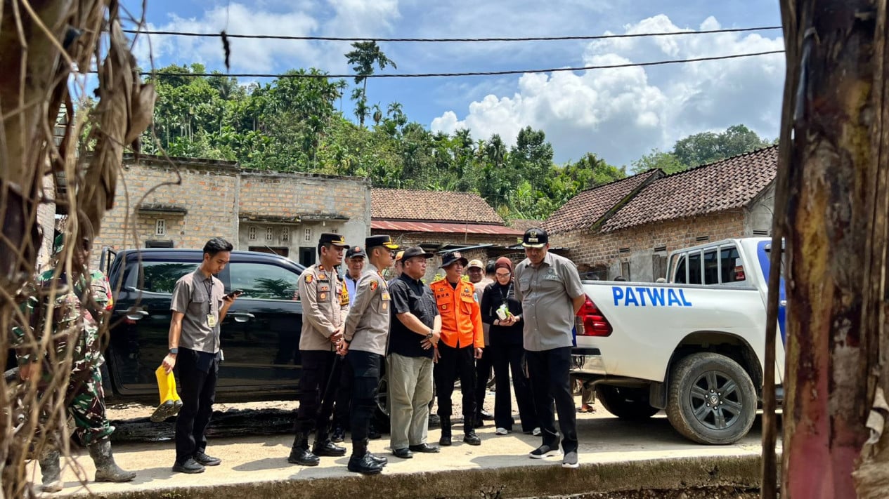 Banjir-Tanah Longsor Terjang Manduriang, 7 Rumah Rusak Berat