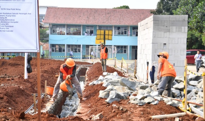 Revitalisasi Sekolah Pacu Kualitas Pendidikan dan Gerakkan Ekonomi Lokal