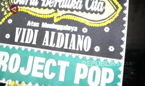 Pelayat Banjiri Rumah Duka, Karangan Bunga Mengalir untuk Vidi Aldiano