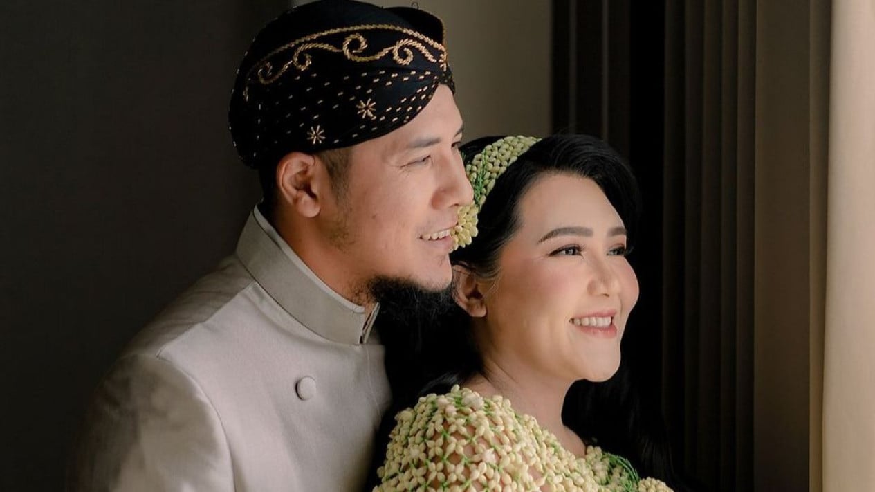 Via Vallen Lahirkan Anak Kedua, Rahim Robek, Dokter Ambil Tindakan!