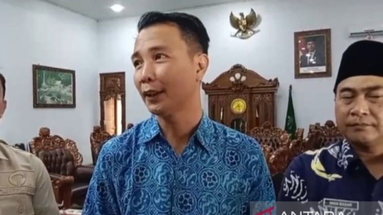 Bupati Rejang Lebong Diduga Terima Suap Proyek Buat THR ke Warganya