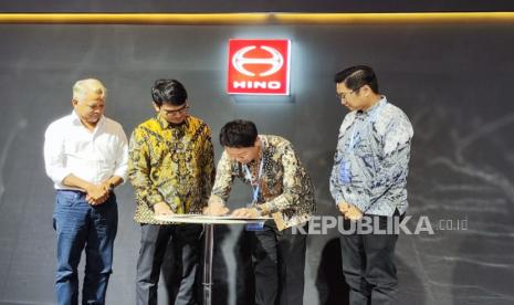 Hino dan Primajasa Kolaborasi Tingkatkan Kompetensi Pengemudi demi Keselamatan Transportasi