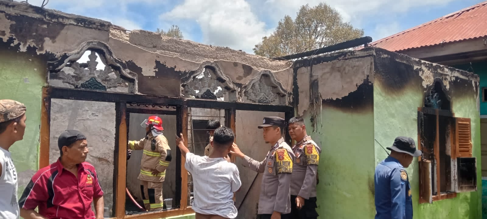 Si Jago Merah Hanguskan Rumah Warga di Nagari Sirukam Solok