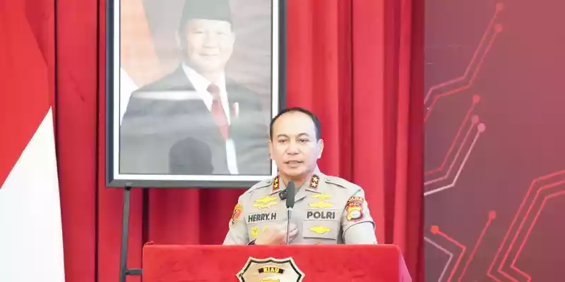 Kapolda Riau Copot Kapolsek dan Kanit Reskrim Pasca Demo Ricuh Panipahan