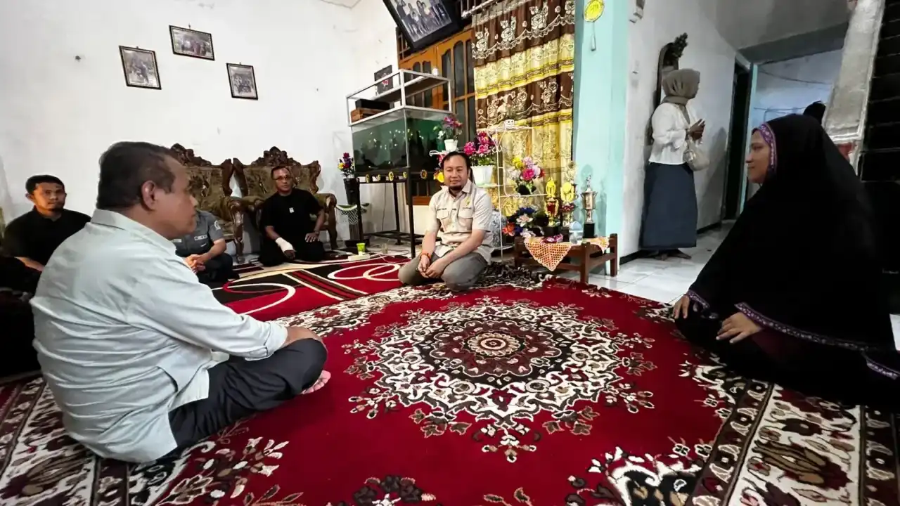Rahmat Saleh Datangi Keluarga, Teguhkan Harapan Pencarian Rasyid Zafran