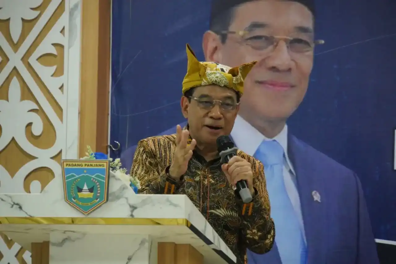 wamenkes-dorong-penguatan-sdm-kesehatan-rsud-padang-panjang