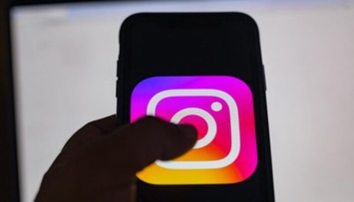 Pengguna Ramai-ramai Kritik Fitur Instants Instagram yang Dianggap Berisiko Tinggi