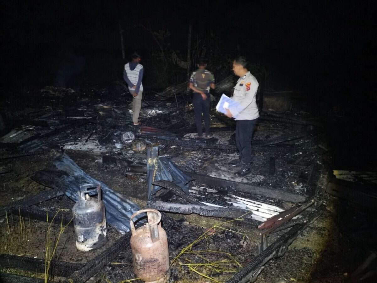 si-jago-merah-hanguskan-rumah-warga-di-sarilamak,-kerugian-capai-rp100-juta