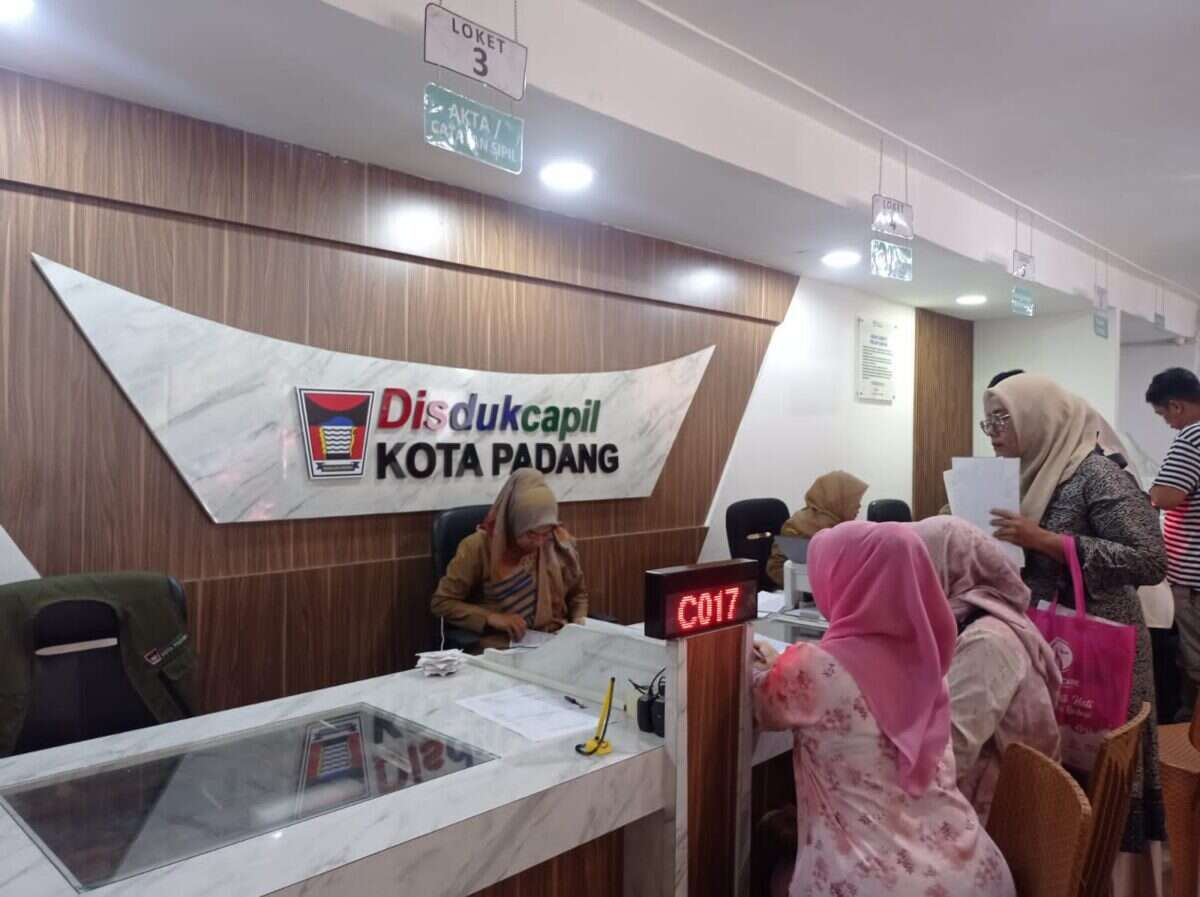 disdukcapil-padang-ajak-warga-segera-aktifkan-identitas-kependudukan-digital