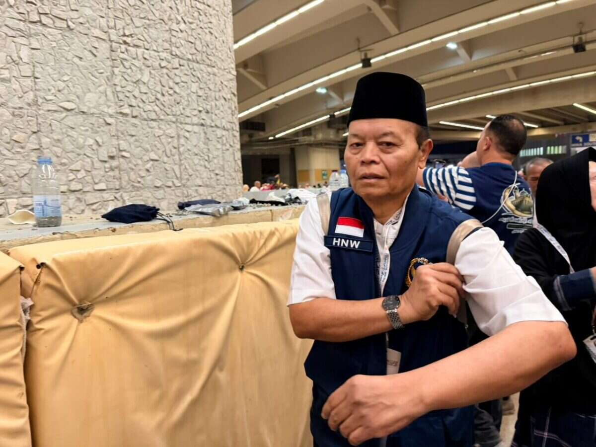 Anggota Tim Pengawas (Timwas) Haji DPR RI, Hidayat Nur Wahid saat berada di Makkah, Arab Saudi, Minggu (31/5/2026), menyampaikan keprihatinannya atas kasus yang dialami para calon jemaah Hanania Travel. Foto: Andri/Septamares