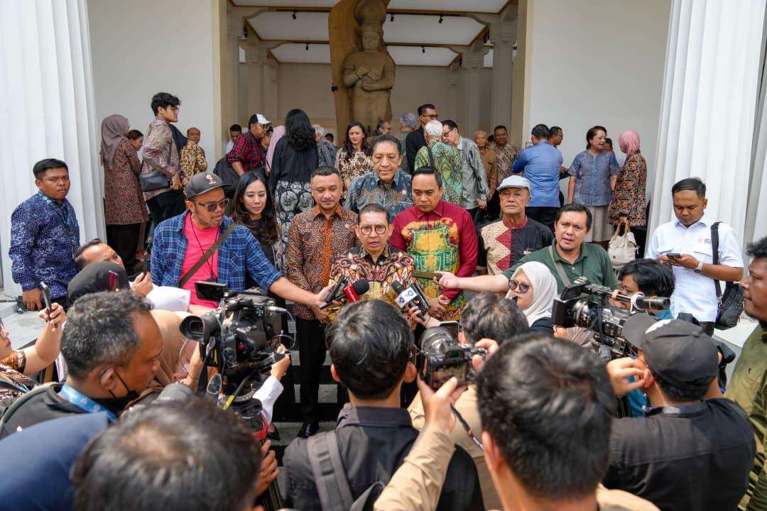 Menteri Kebudayaan Republik Indonesia, Prof. (Hon) Dr. Fadli Zon, menegaskan bahwa museum memiliki peran strategis sebagai pusat pengetahuan, penguat identitas bangsa, sekaligus hulu ekonomi budaya