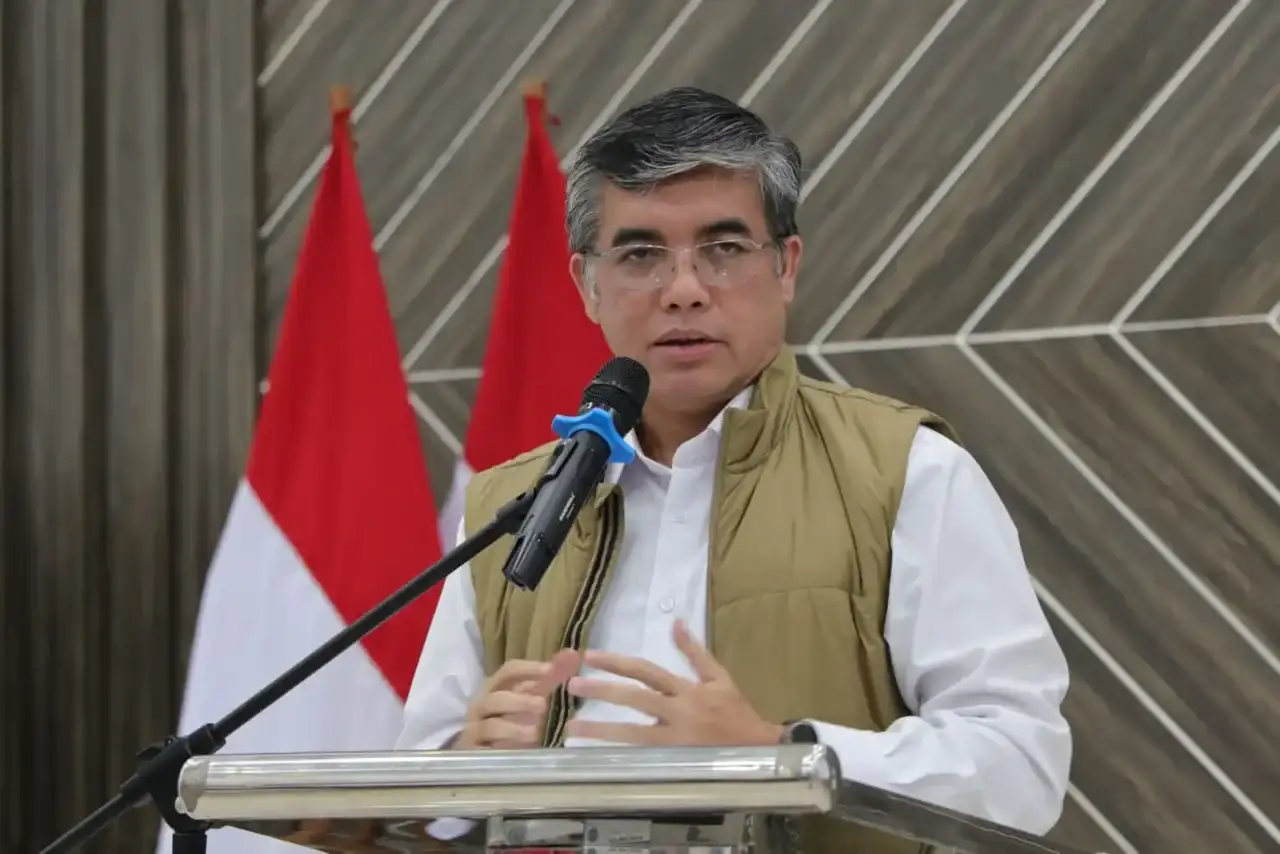 Menteri Ketenagakerjaan Yassierli menegaskan bahwa kekuatan Indonesia dalam menghadapi tantangan global tidak hanya bertumpu pada aspek ekonomi dan teknologi, tetapi juga pada nilai kebersamaan yang telah menjadi karakter bangsa.