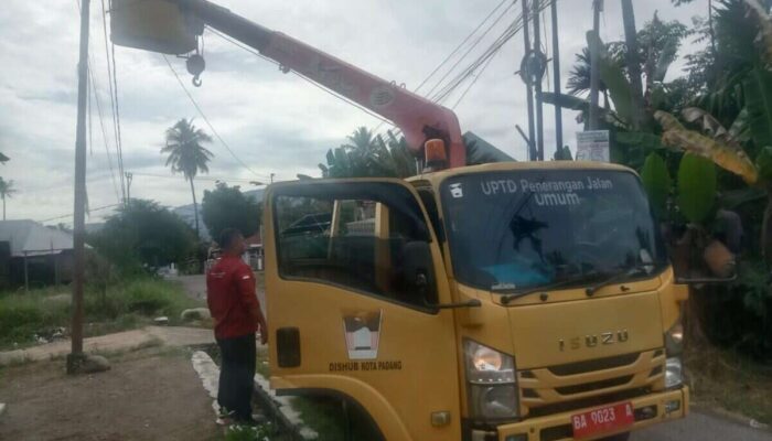 Koto Lalang Pasang 30 Lampu Jalan untuk Dukung Smart Surau