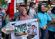 Ratusan Relawan Sumbar Desak Program MBG Tetap Berlanjut