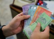 Modal Asing Banjiri Ringgit, Rupiah Kini Hadapi Tekanan Pasar