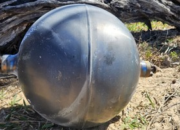 Enam Objek Misterius Diduga Sampah Roket Terdampar di Pantai Queensland Australia