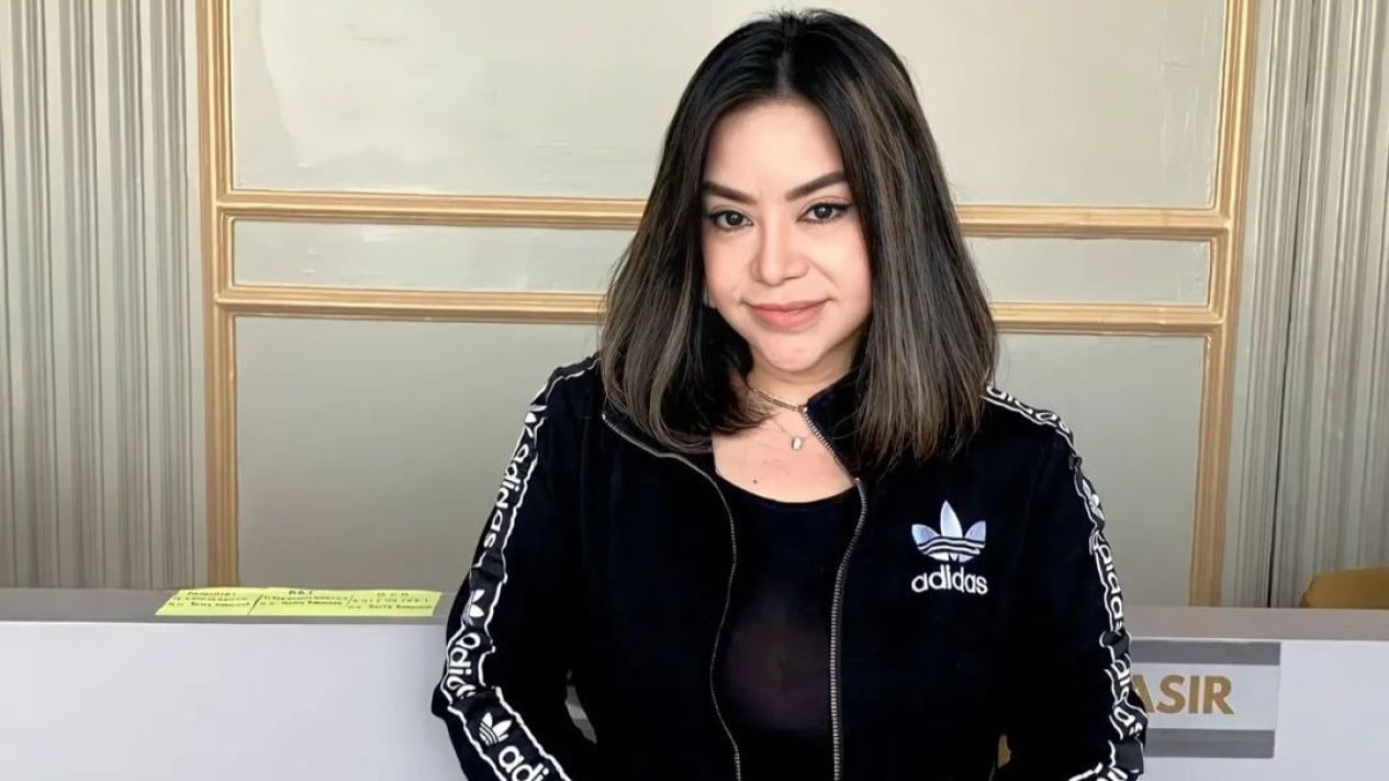 anisa-bahar-ngamuk,-lirik-lagunya-‘gapapa’-diubah-jadi-tak-senonoh!