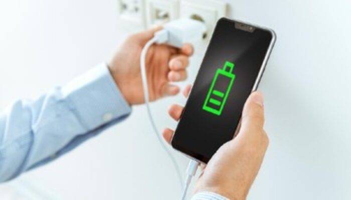Vivo dan Realme Adu Gengsi Lewat Ponsel Berbaterai Jumbo 8.000 mAh
