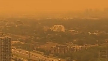 kebakaran-hutan-sulap-langit-toronto-jadi-oranye