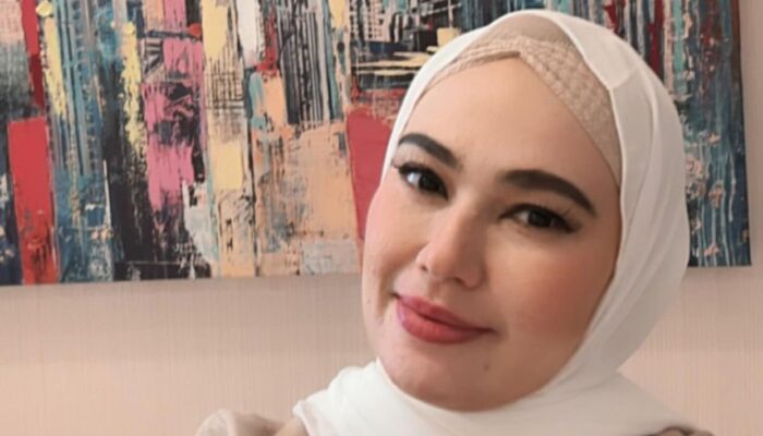 Tinggalkan Dunia Hiburan, Cathrine Wilson Kini Fokus Mendalami Ilmu Agama