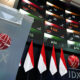 Grafik pergerakan Indeks Harga Saham Gabungan di layar monitor Bursa Efek Indonesia