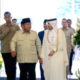 Presiden Prabowo Subianto menandatangani buku duka cita atas wafatnya Sheikh Hamad di Kedutaan Besar Qatar, Jakarta.