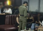 Satpol PP Padang Amankan Sembilan Pengunjung Hiburan Malam Tanpa Kartu Identitas