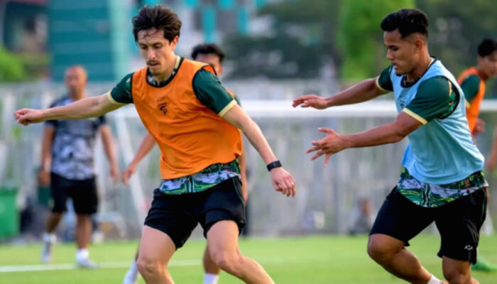 Francisco Rivera Siap Bantu Adaptasi Pemain Muda Potensial Persebaya