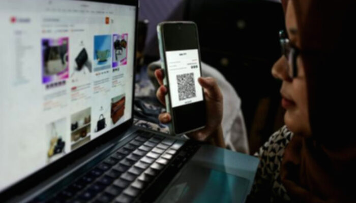 OJK Buka Jalan Bank Masuk Sektor Kripto dan Asuransi