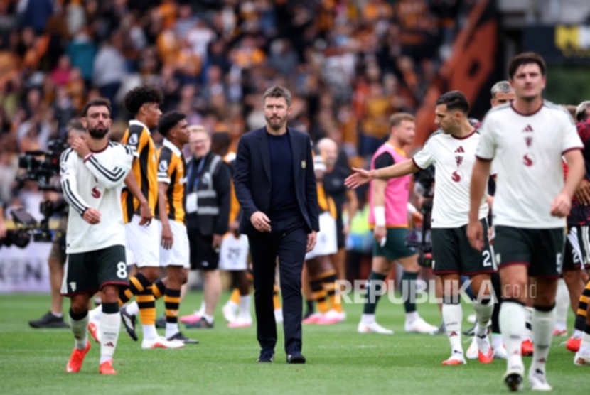Pemain Manchester United tampak kecewa saat bertanding melawan Hull City di Stadion MKM pada 22 Agustus 2026.