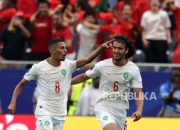Ayyoub Bouaddi saat diperkenalkan sebagai pemain baru Manchester City
