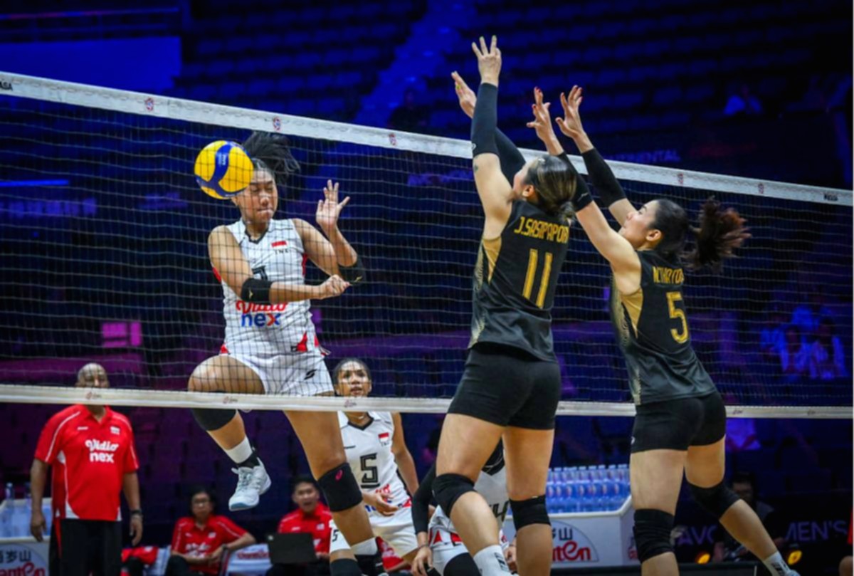 Pemain tim nasional voli putri Iran merayakan keberhasilan melaju ke babak 8 besar Kejuaraan Voli Putri Asia 2026.