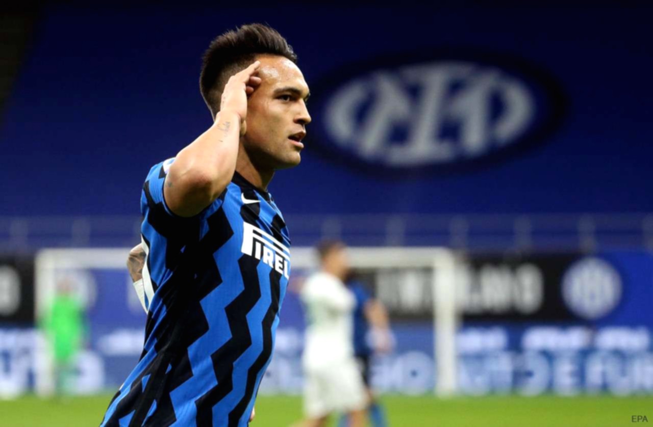 Presiden Inter Milan Giuseppe Marotta memberikan keterangan resmi terkait status Lautaro Martinez