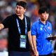 Pelatih Kim Sang-sik merayakan kemenangan Timnas Vietnam setelah menjuarai Piala AFF 2026 di Stadion My Dinh.