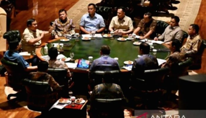 Presiden Prabowo Pimpin Ratas Bahas Penanganan Karhutla dan Bencana NTT