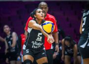 Medi Yoku dan rekan setimnya merayakan kemenangan Indonesia atas Australia di AVC Continental 2026.