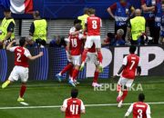 Pemain Arsenal melakukan sesi latihan di Stadion Emirates jelang laga pembuka Liga Primer Inggris melawan Coventry City.