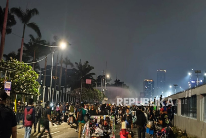 Gubernur DKI Jakarta Pramono Anung memberikan keterangan terkait perusakan CCTV saat aksi massa
