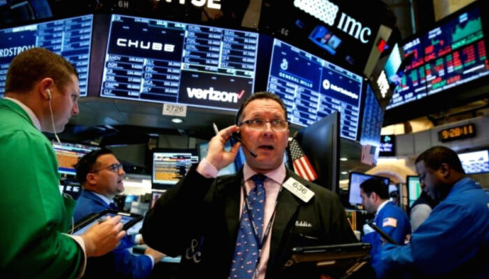 Wall Street Melonjak Didorong Laporan Keuangan Emiten yang Solid