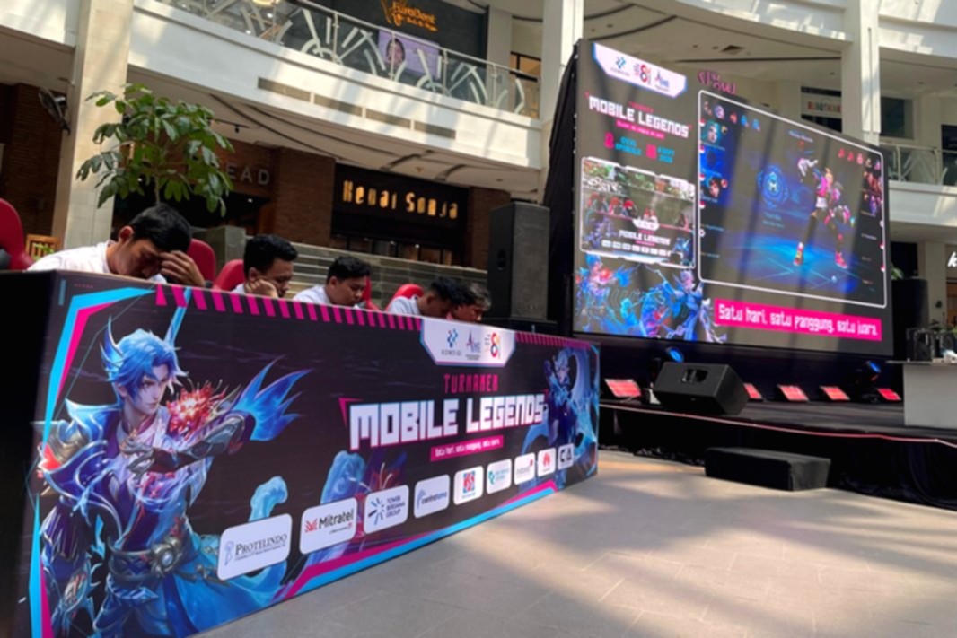 Turnamen esports Mobile Legends dalam rangka Hari Bhakti Postel ke-81 di Rasuna Epicentrum, Jakarta.