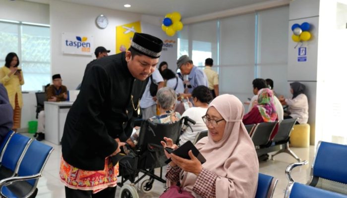 Direksi Taspen Kunjungi Langsung Pensiunan di Hari Pelanggan Nasional 2026