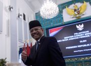 Presiden Prabowo Subianto melantik Suahasil Nazara sebagai Menteri Keuangan di Istana Negara.