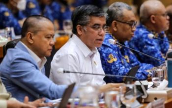 Buruh Minta Kenaikan UMP 2027, Menaker Buka Suara