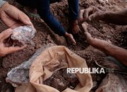 Dua Warga China Tertangkap Basah Menambang Emas Ilegal di Sulut