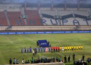 Stadion Si Jalak Harupat di Kabupaten Bandung yang ditutup sementara untuk pemeliharaan rumput.
