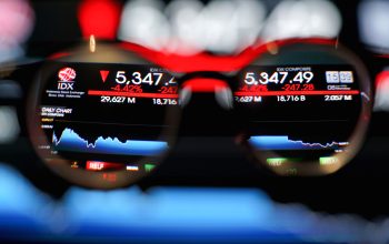 IHSG Diprediksi Melemah, Analis Rekomendasikan Saham AADI, ASII, dan BRMS
