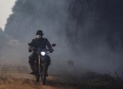 Petugas memantau titik panas kebakaran hutan dan lahan sebagai bagian dari koordinasi penanganan karhutla ASEAN.