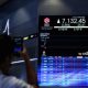 Layar monitor menampilkan grafik pergerakan Indeks Harga Saham Gabungan di bursa efek